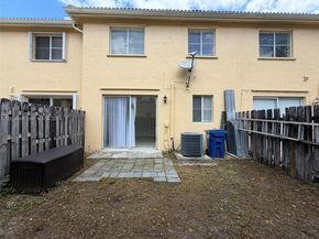 6940 NW 177th St P104, Hialeah FL 33015