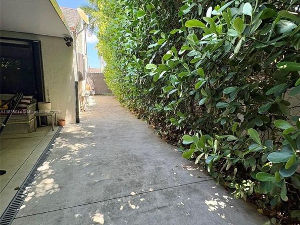 11920 SW 132nd Ave, Miami FL 33186