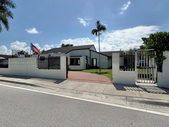 11920 SW 132nd Ave, Miami FL 33186