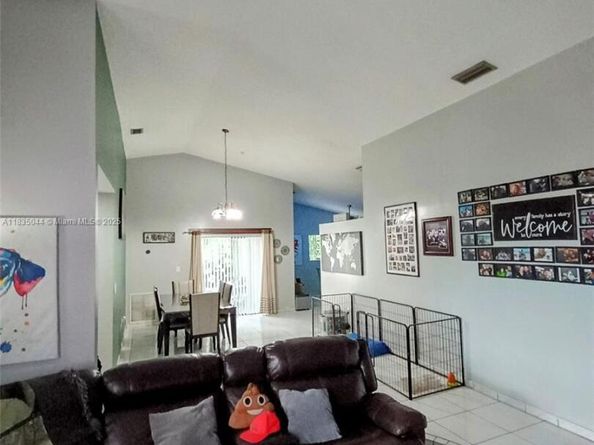11920 SW 132nd Ave, Miami FL 33186