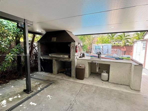 11920 SW 132nd Ave, Miami FL 33186