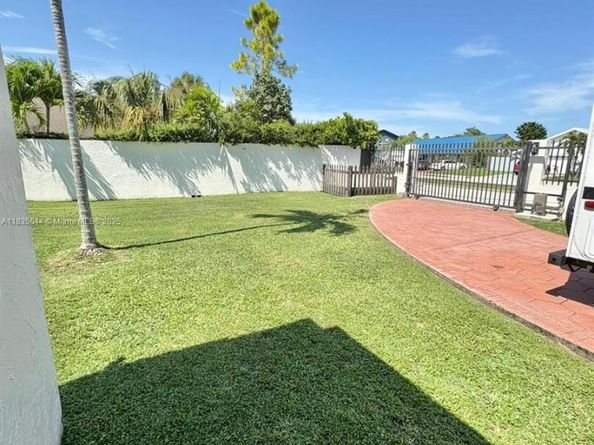 11920 SW 132nd Ave, Miami FL 33186