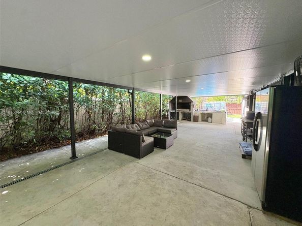 11920 SW 132nd Ave, Miami FL 33186