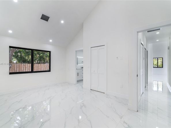 20735 SW 120th Ct, Miami FL 33177