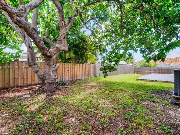 20735 SW 120th Ct, Miami FL 33177