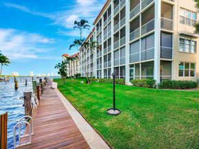 105 Paradise Harbour Boulevard 112, North Palm Beach FL 33408