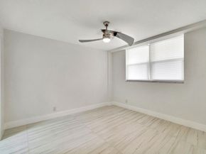105 Paradise Harbour Boulevard 112, North Palm Beach FL 33408