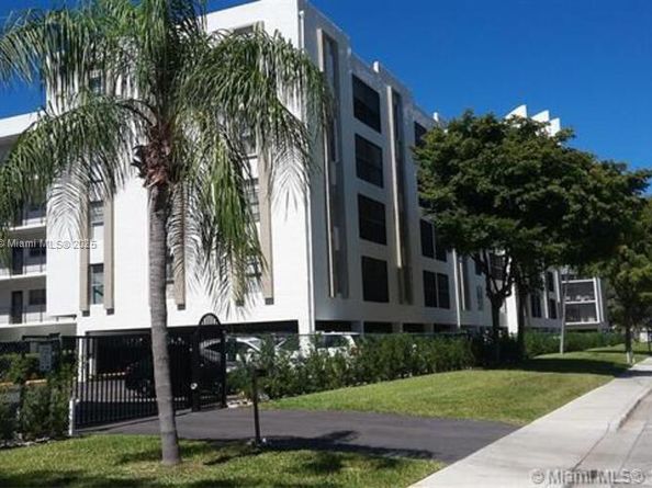 201 178th Dr 234, Sunny Isles Beach FL 33160