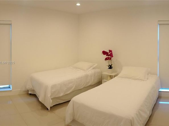 201 178th Dr 234, Sunny Isles Beach FL 33160