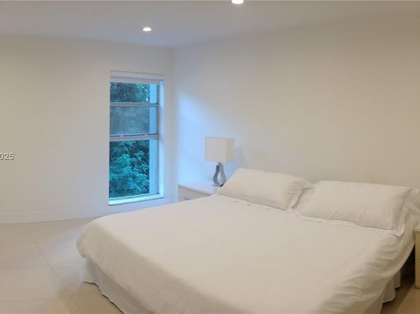 201 178th Dr 234, Sunny Isles Beach FL 33160