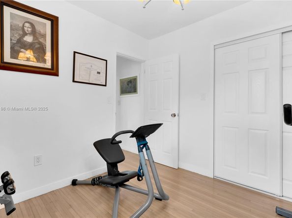 3925 SW 61st Ave, Miami FL 33155