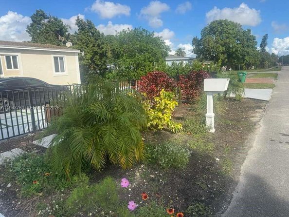 Undisclosed Address #A11947760, Miami FL 33168