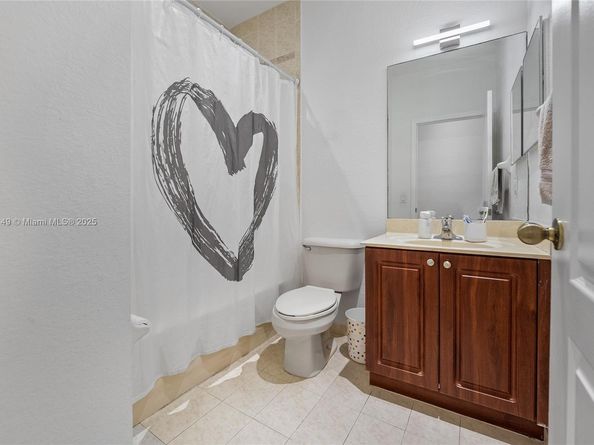 21474 SW 85th Path, Cutler Bay FL 33189