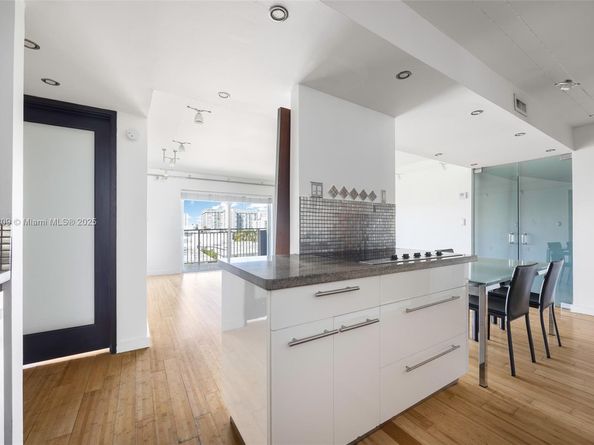 947 Lenox Ave 501, Miami Beach FL 33139