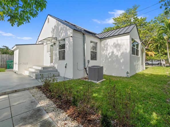 4430 NW 1 Ave, Miami FL 33127