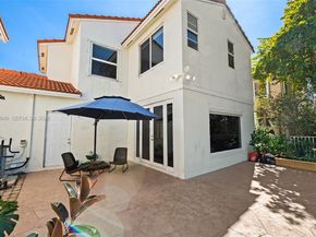 1026 SW 180th Ter, Pembroke Pines FL 33029