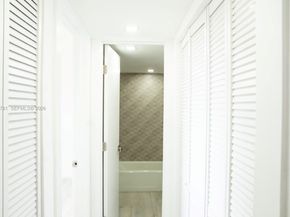 220 SW 9th Ave 306, Hallandale Beach FL 33009