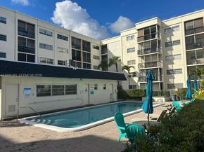 220 SW 9th Ave 306, Hallandale Beach FL 33009