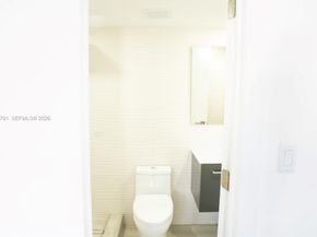 220 SW 9th Ave 306, Hallandale Beach FL 33009