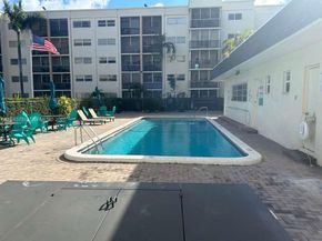 220 SW 9th Ave 306, Hallandale Beach FL 33009