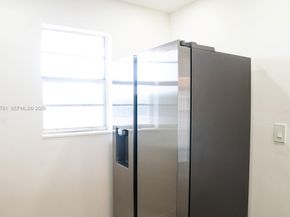 220 SW 9th Ave 306, Hallandale Beach FL 33009