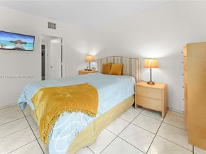 235 Fairway Dr, Miami Beach FL 33141