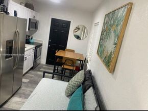 1860 NW 59th St, Miami FL 33142