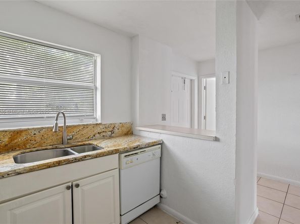 2756 NW 131st St, Opa-Locka FL 33054