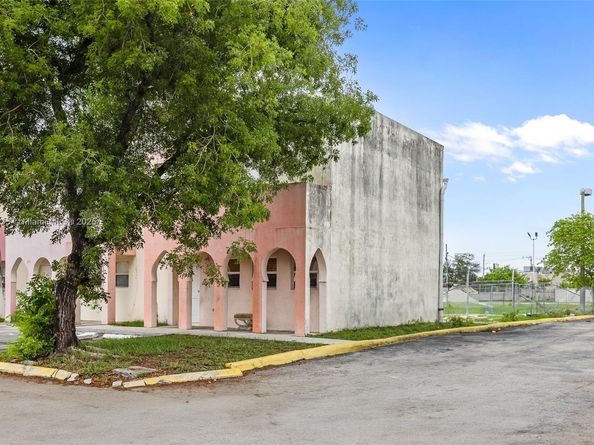 2756 NW 131st St, Opa-Locka FL 33054