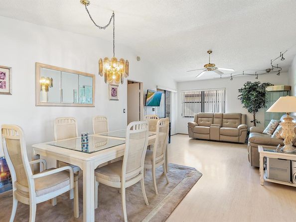 7633 Tahiti Lane 204, Lake Worth FL 33467