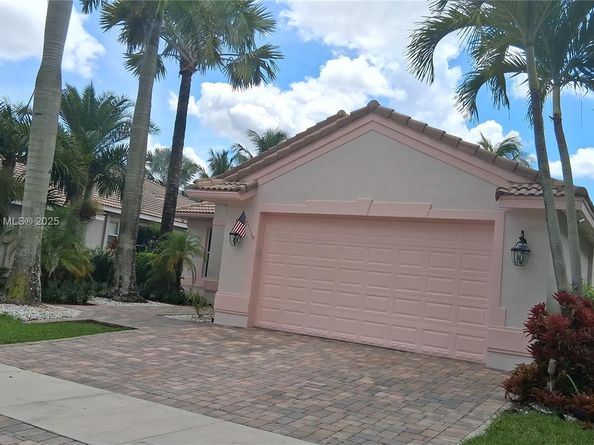 1946 Harbor View Cir, Weston FL 33327