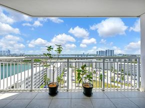 18041 Biscayne Blvd 1201, Aventura FL 33160