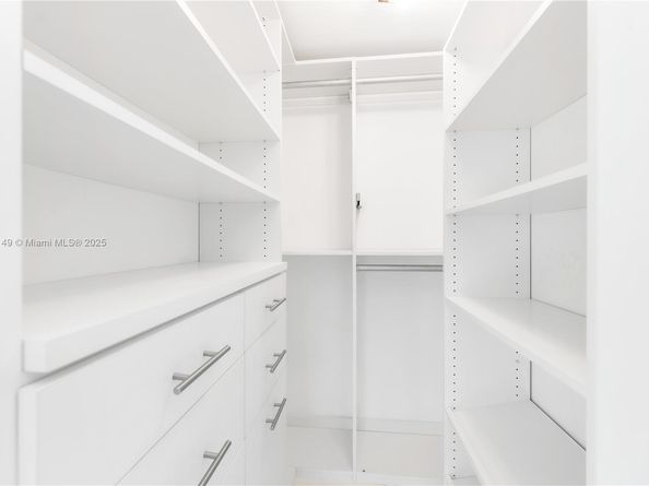 60 SW 13th St 2626, Miami FL 33130