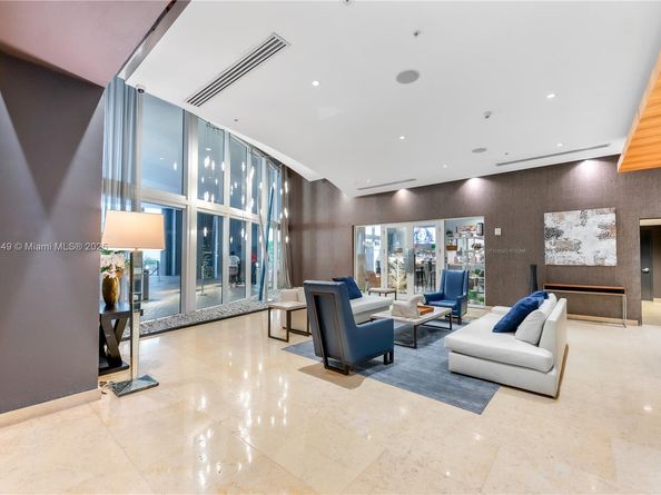 60 SW 13th St 2626, Miami FL 33130