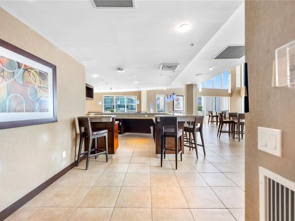 60 SW 13th St 2626, Miami FL 33130