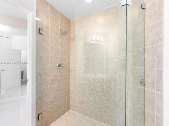 60 SW 13th St 2626, Miami FL 33130