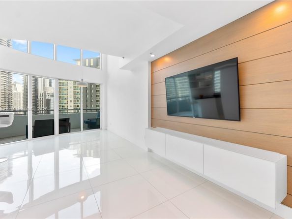 60 SW 13th St 2626, Miami FL 33130