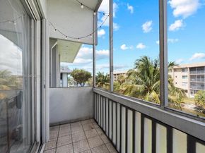 6701 NW 169th St B304, Hialeah FL 33015