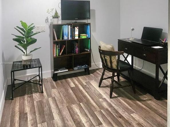 649 Willow Bend Rd, Weston FL 33327