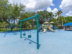 649 Willow Bend Rd, Weston FL 33327