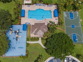 649 Willow Bend Rd, Weston FL 33327