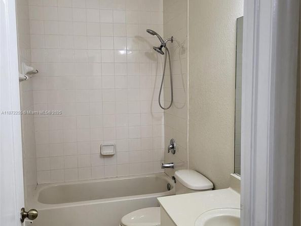 2551 SE 16th Ter 203, Homestead FL 33035