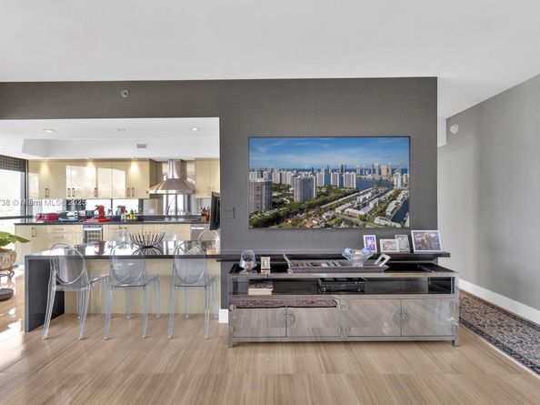 2000 Island Blvd 1405, Aventura FL 33160
