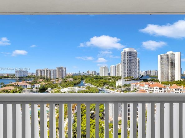 2000 Island Blvd 1405, Aventura FL 33160