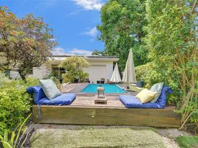 70 NE 152nd St, Miami FL 33162