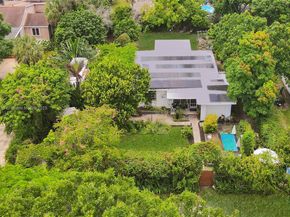 70 NE 152nd St, Miami FL 33162