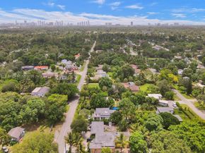 70 NE 152nd St, Miami FL 33162