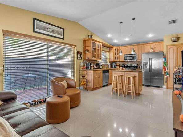 10523 SW 161st Pl, Miami FL 33196