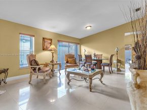 10523 SW 161st Pl, Miami FL 33196