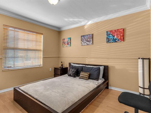 10523 SW 161st Pl, Miami FL 33196